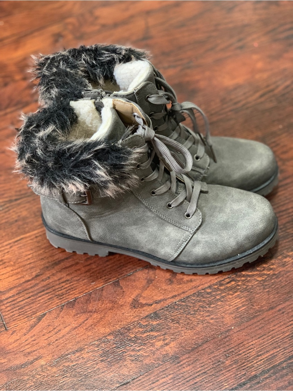 Après by LAMO Park City Women's Grey Faux Fur Lace-Up Winter Boots Size 11